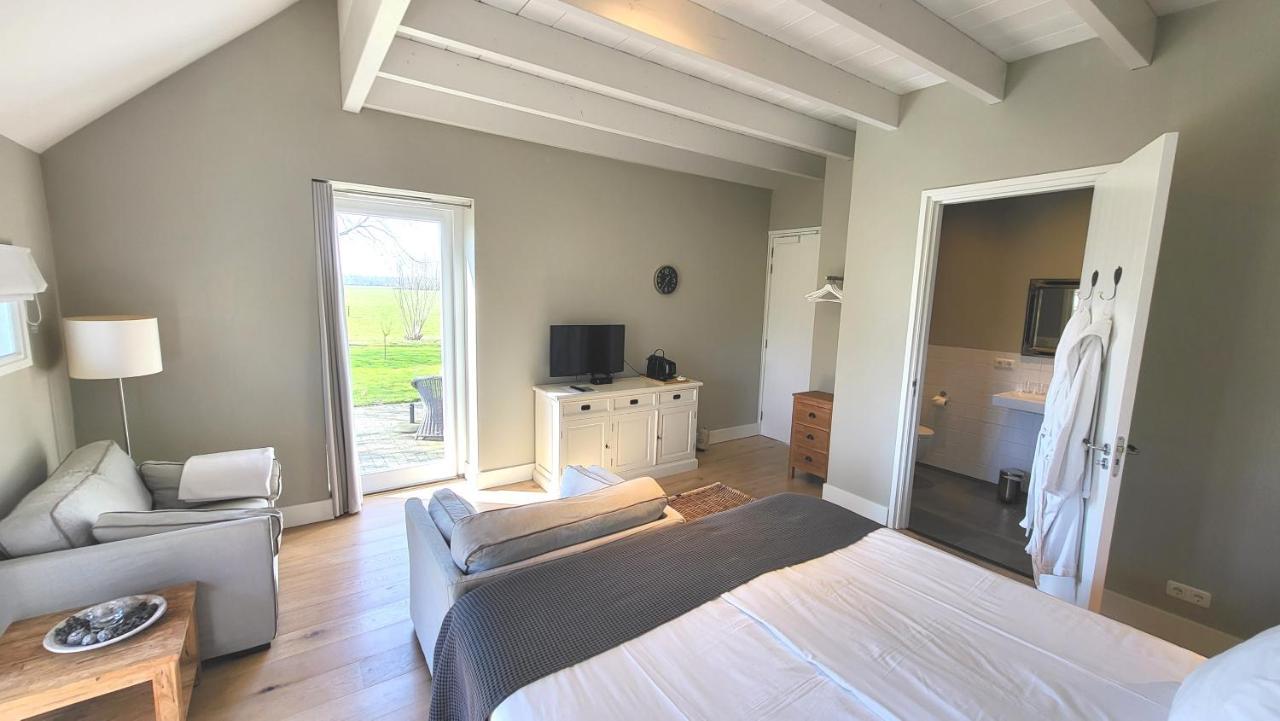 The Barnyard Bed and Breakfast Balinge Exteriör bild