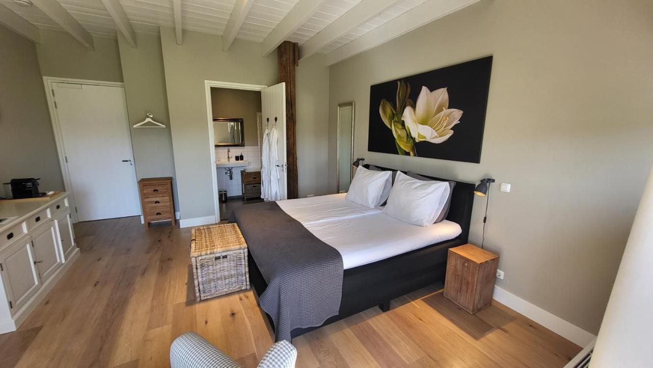 The Barnyard Bed and Breakfast Balinge Exteriör bild
